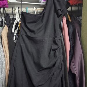 SHEIN Elegant Black One-Shoulder Dress